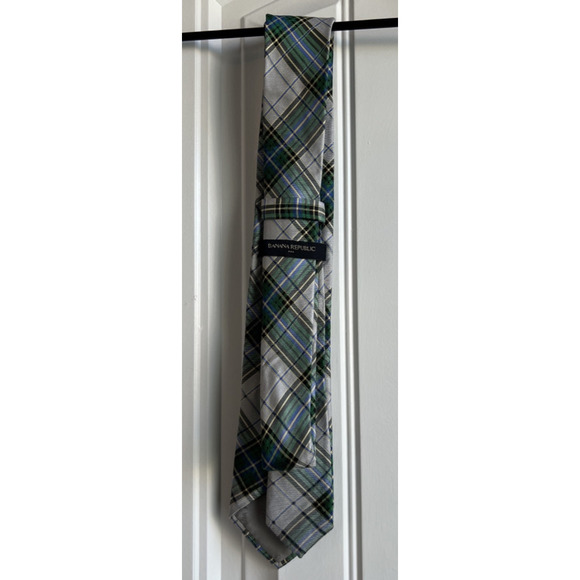 Banana Republic Gray/Green Plaid Designer Tie Silk Slim Necktie - Picture 2 of 2
